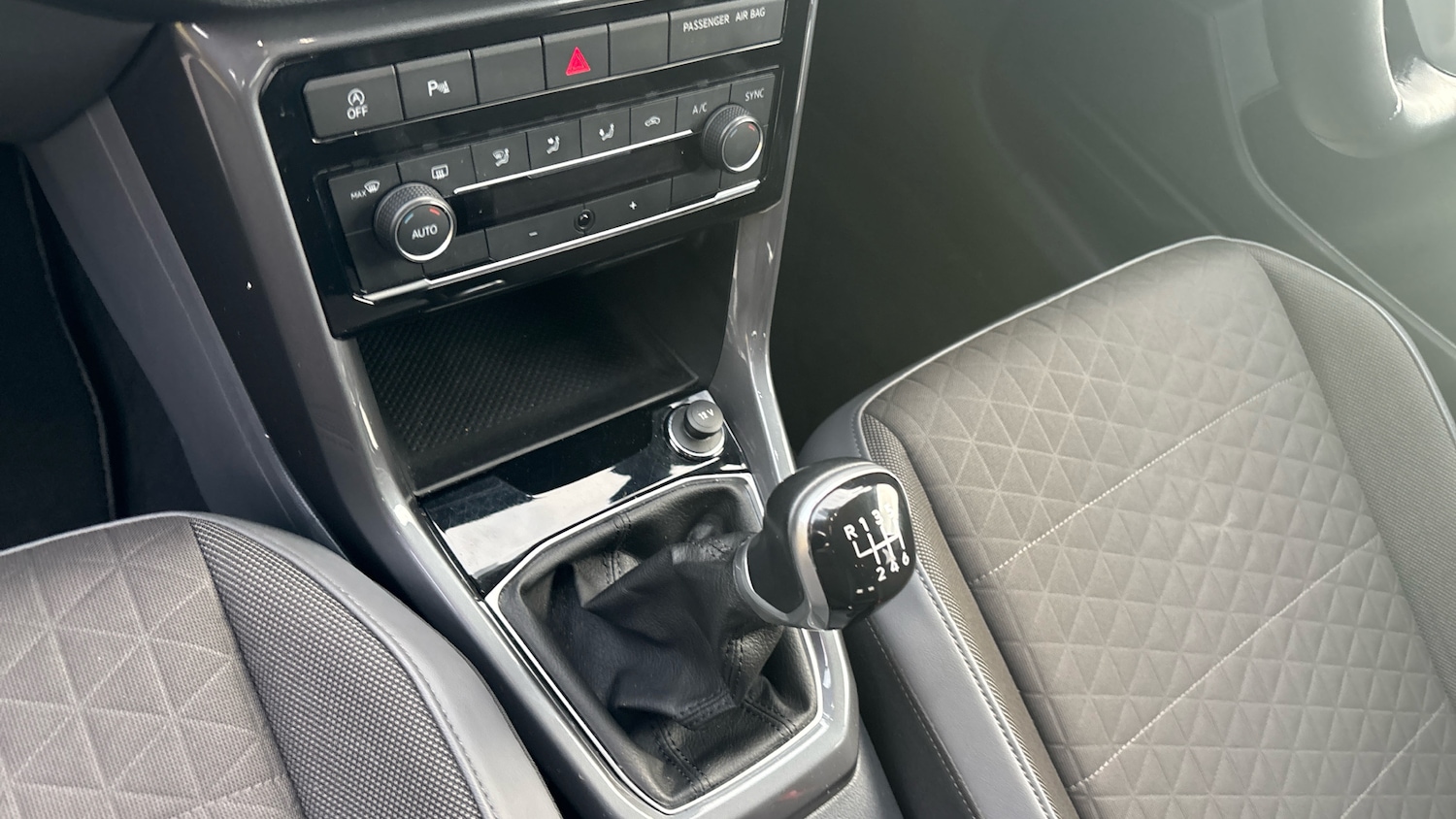 Used Volkswagen T-Cross 2019 for sale - 76853574: Photo 13