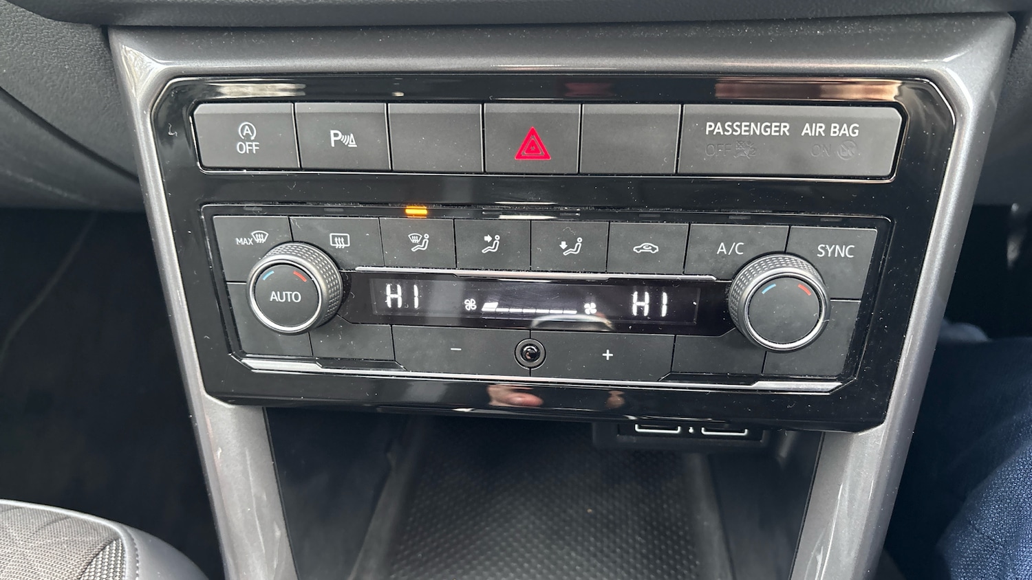 Used Volkswagen T-Cross 2019 for sale - 76853574: Photo 32