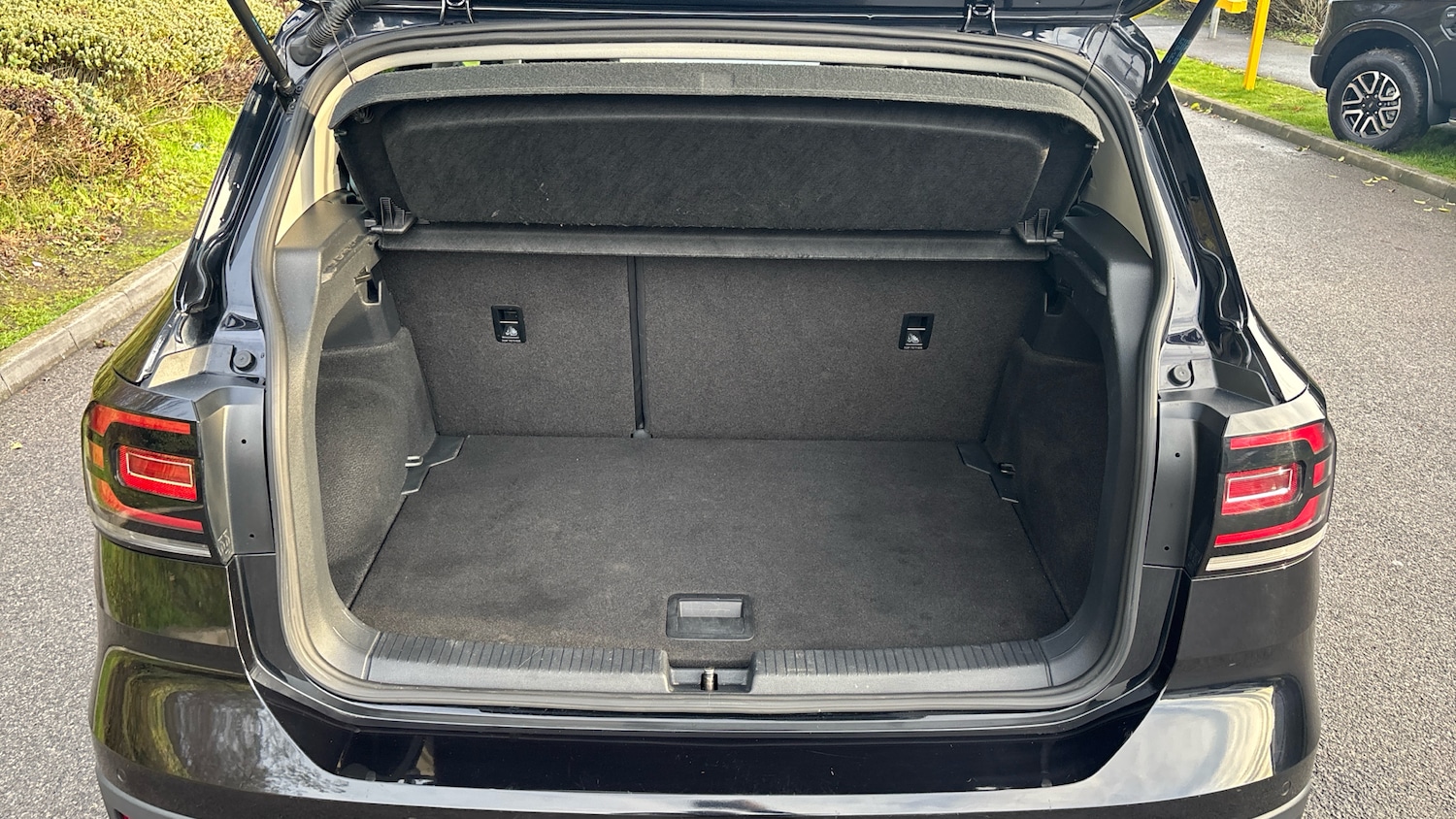 Used Volkswagen T-Cross 2019 for sale - 76853574: Photo 4