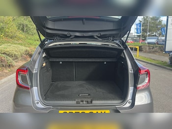 Used Renault Captur 2023 for sale - 75945492: Photo