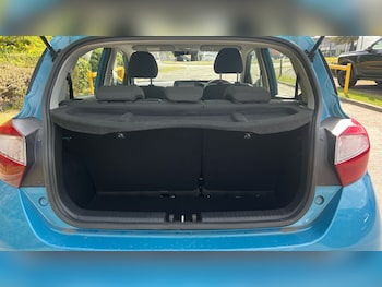 Used Hyundai i10 2020 for sale - 78484093: Photo