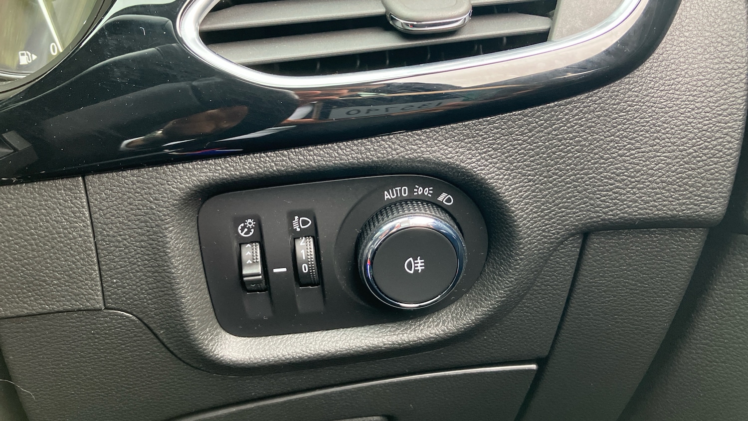 Used Vauxhall Astra 2019 for sale - 76924205: Photo 25