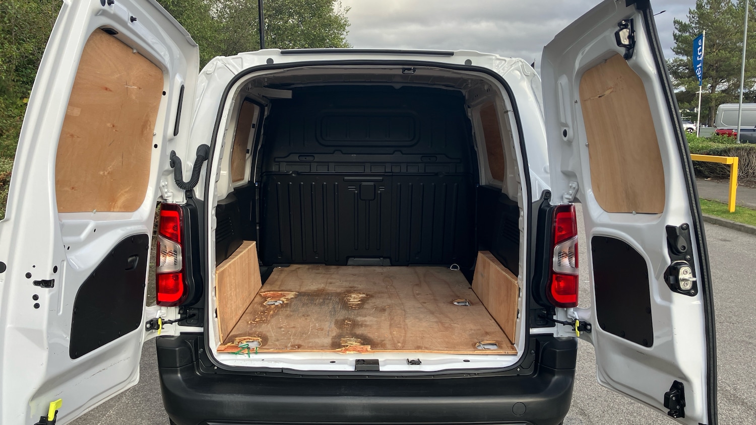 Used Peugeot Partner 2024 for sale - 76493709: Photo 12