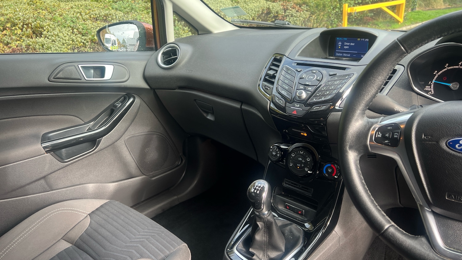 Used Ford Fiesta 2015 for sale - 76339980: Photo 14