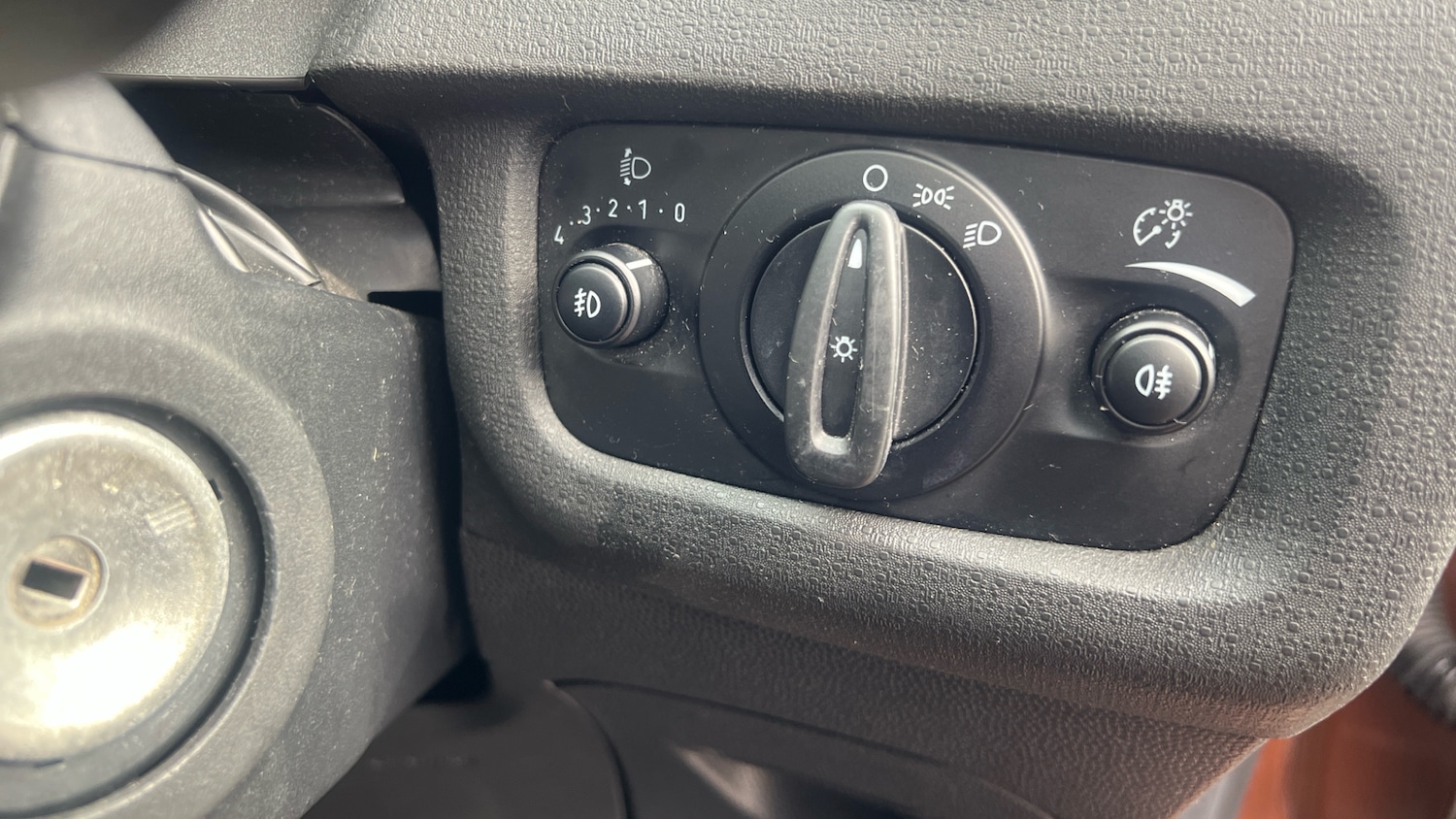 Used Ford Fiesta 2015 for sale - 76339980: Photo 24