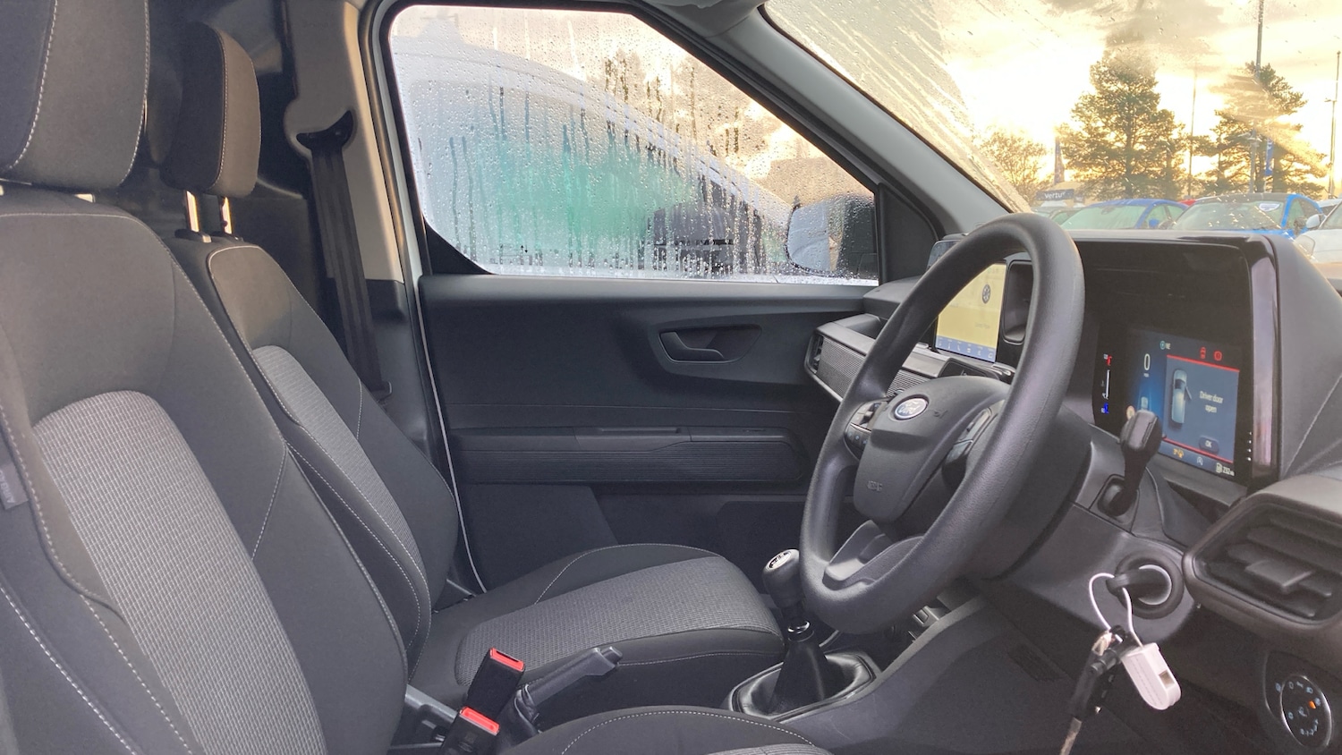 Used Ford Transit Courier 2024 for sale - 76830503: Photo 6