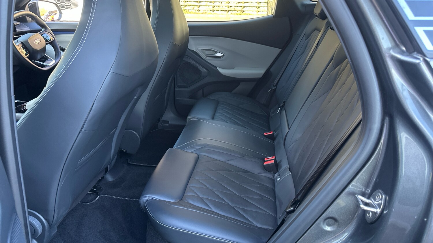 Used Ford Explorer 2025 for sale - 77946979: Photo 16