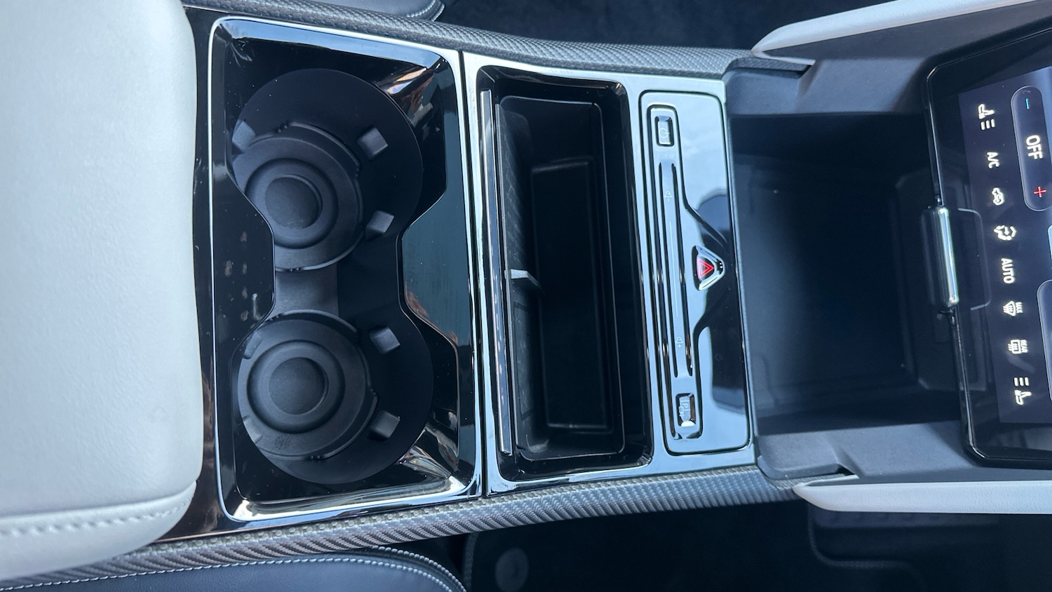 Used Ford Explorer 2025 for sale - 77946979: Photo 28