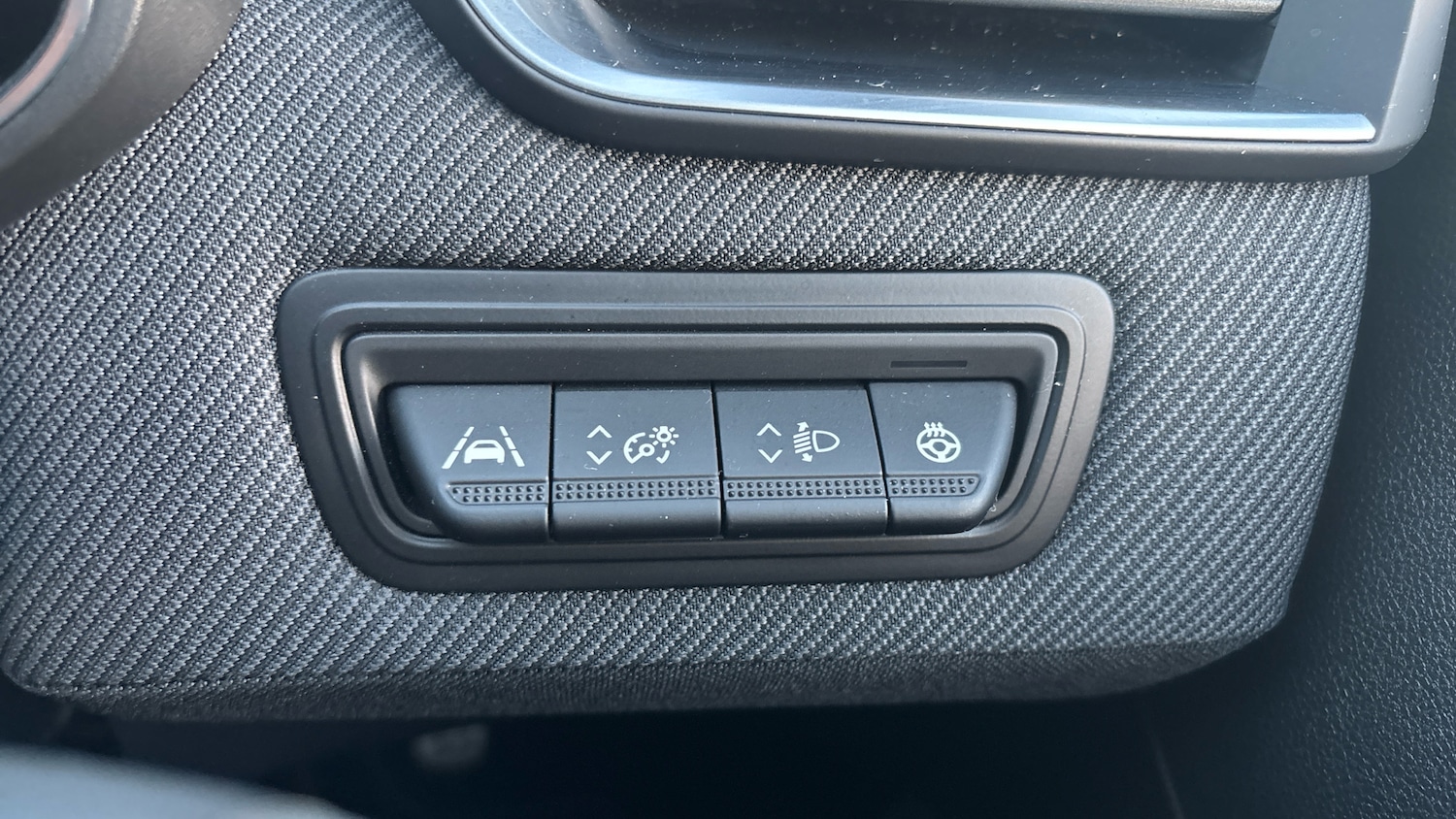 Used Renault Clio 2024 for sale - 76403143: Photo 25