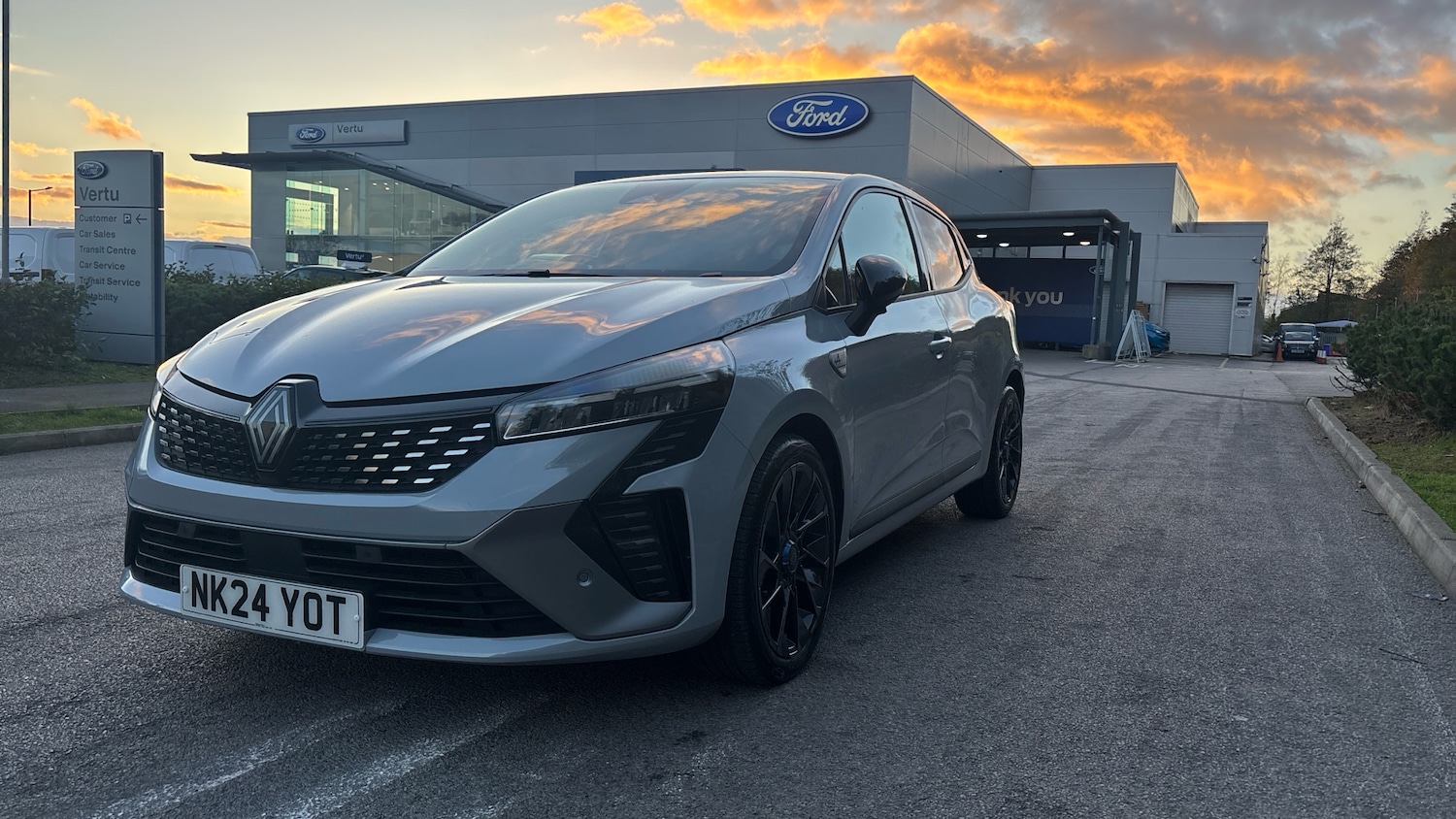 Used Renault Clio 2024 for sale - 76403143: Photo 47