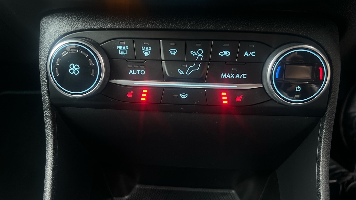 Used Ford Fiesta 2019 for sale - 77830359: Photo 28