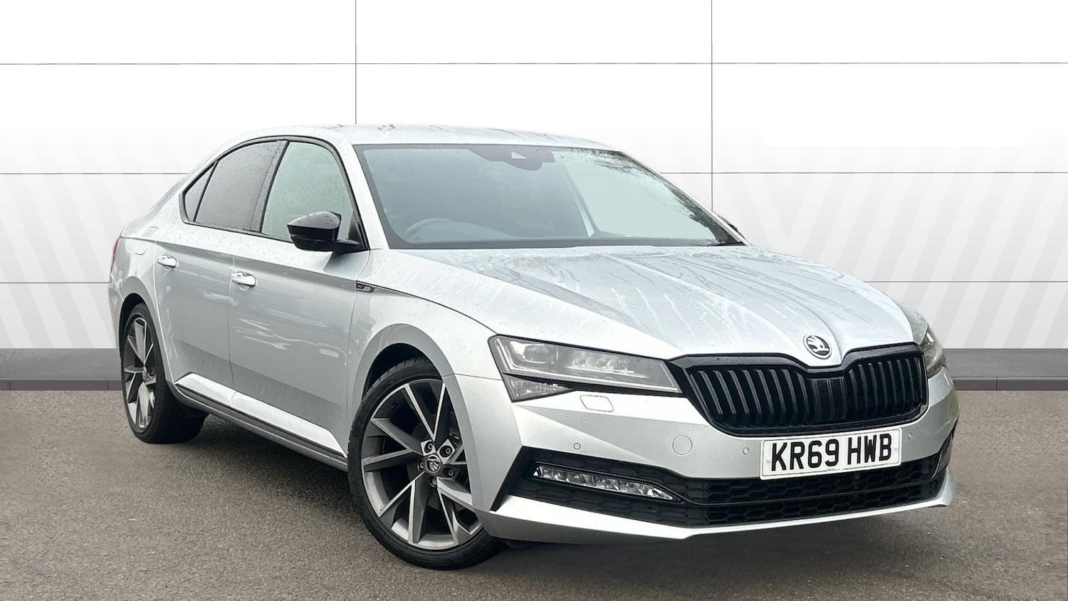 Used Skoda Superb 2019 for sale - 77363961: Photo 1