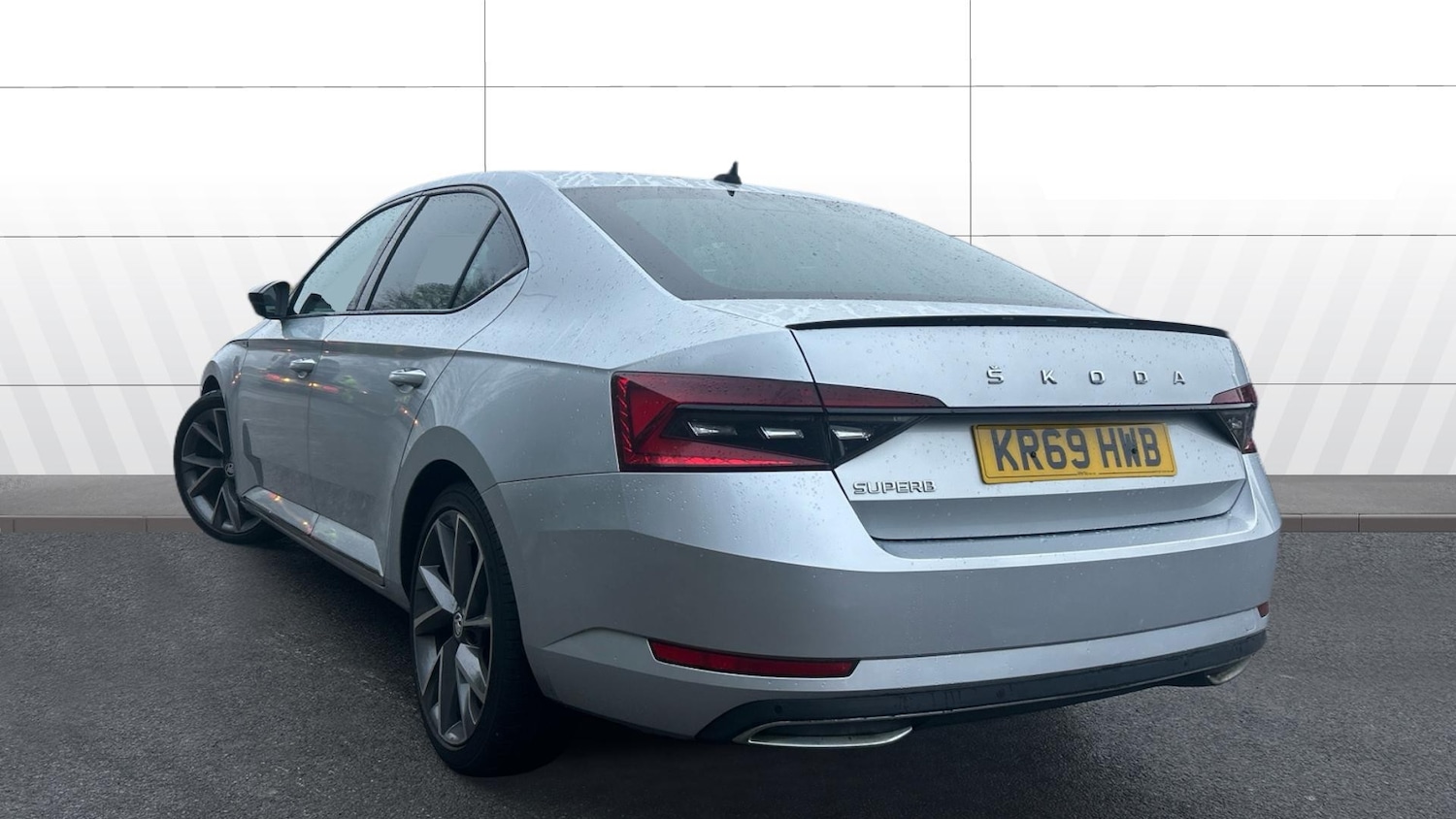 Used Skoda Superb 2019 for sale - 77363961: Photo 2