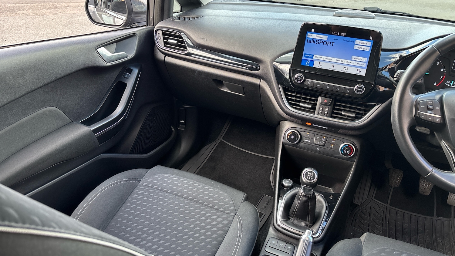Used Ford Fiesta 2018 for sale - 76354915: Photo 14