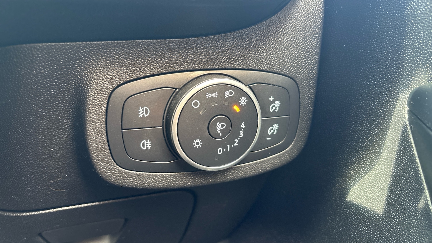 Used Ford Fiesta 2018 for sale - 76354915: Photo 22