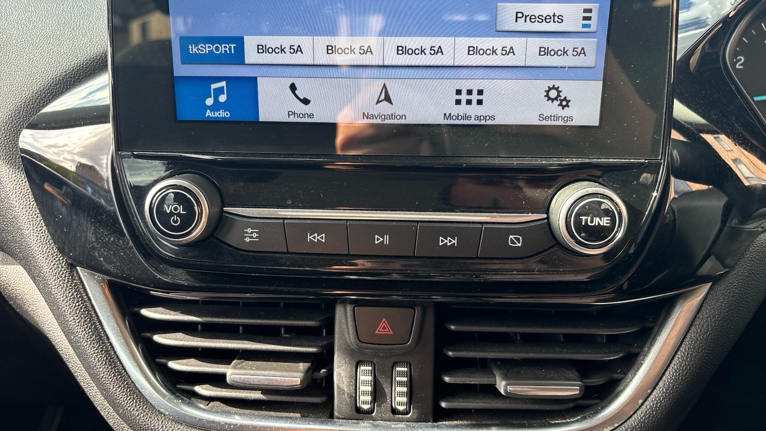 Used Ford Fiesta 2018 for sale - 76354915: Photo 32