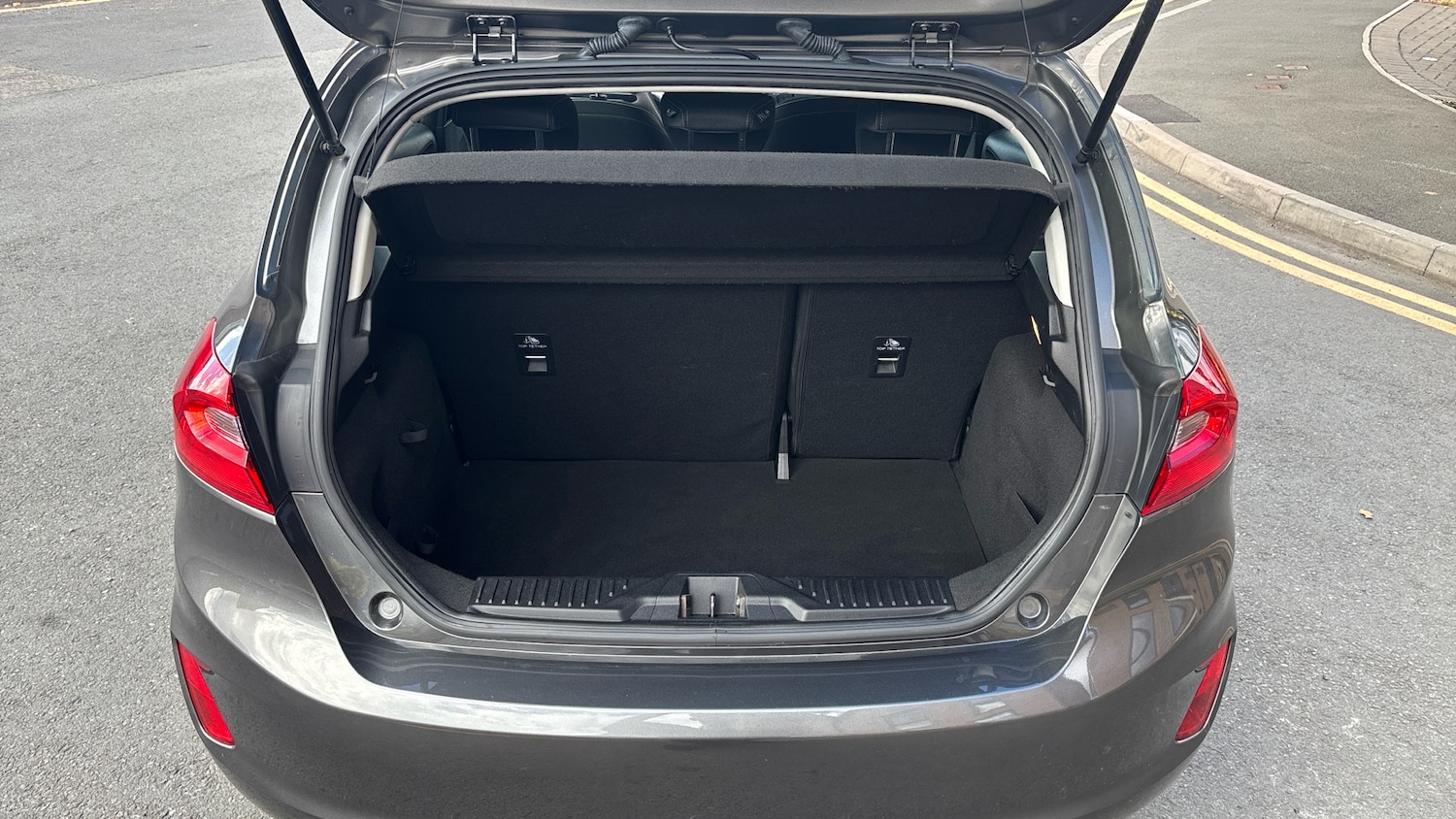 Used Ford Fiesta 2018 for sale - 76354915: Photo 4