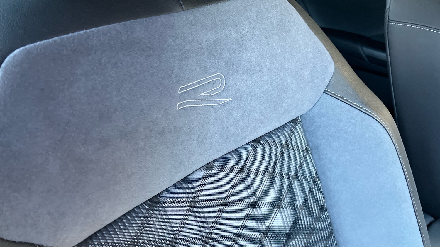 Used Volkswagen T-Roc 2025 for sale - 77871925: Photo 30