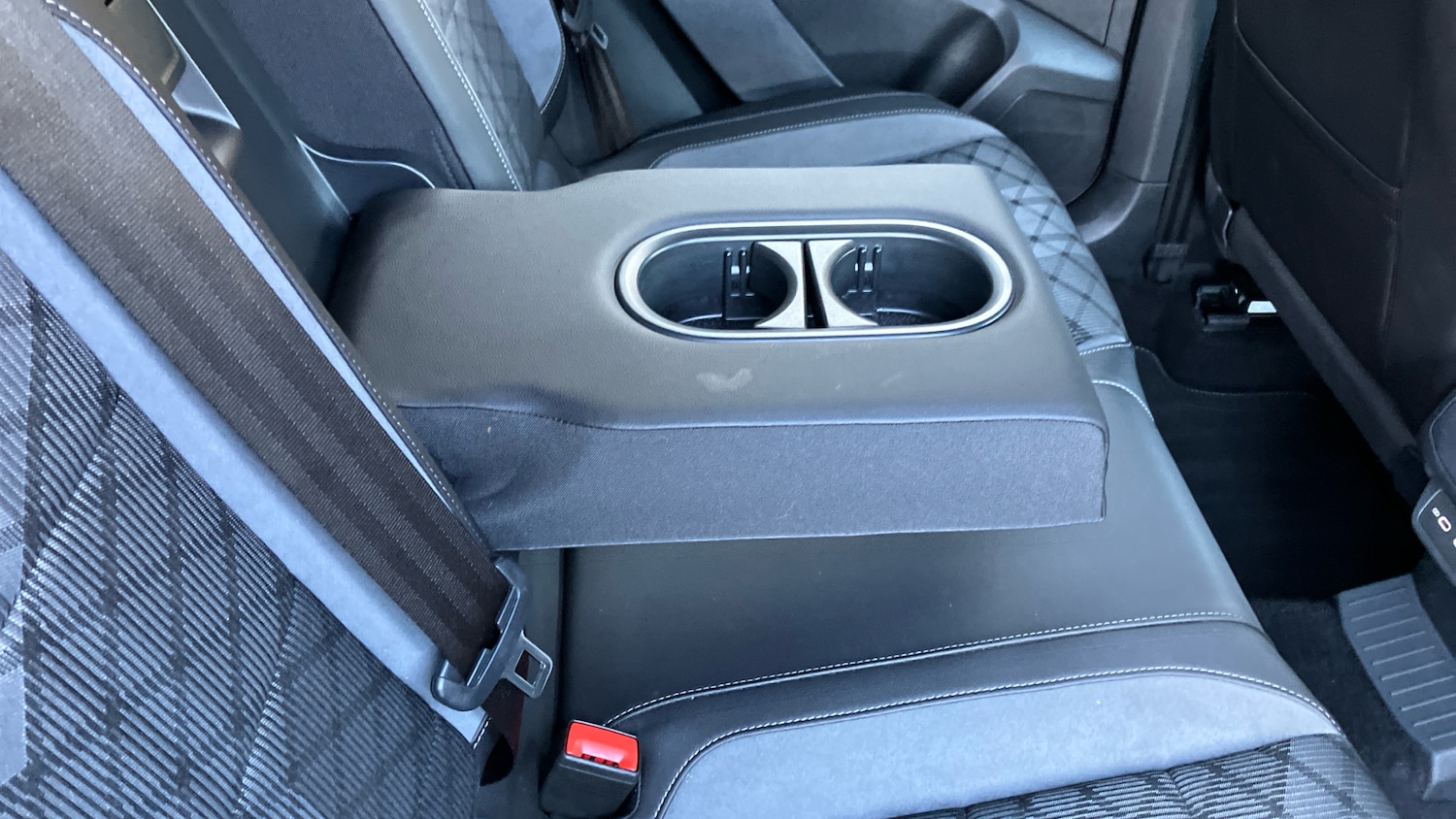 Used Volkswagen T-Roc 2025 for sale - 77871925: Photo 42