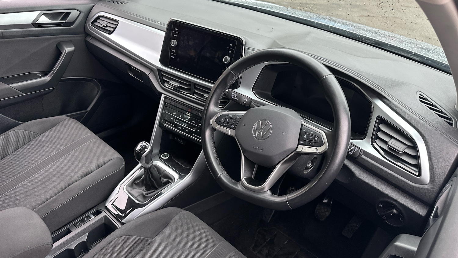 Used Volkswagen T-Roc 2024 for sale - 76776303: Photo 11