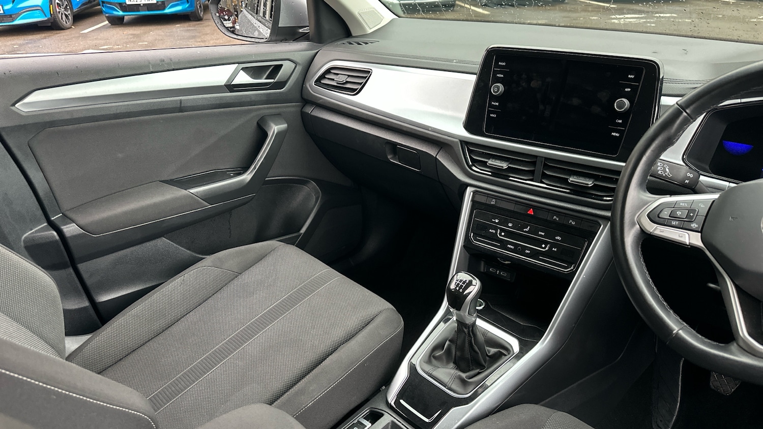 Used Volkswagen T-Roc 2024 for sale - 76776303: Photo 14