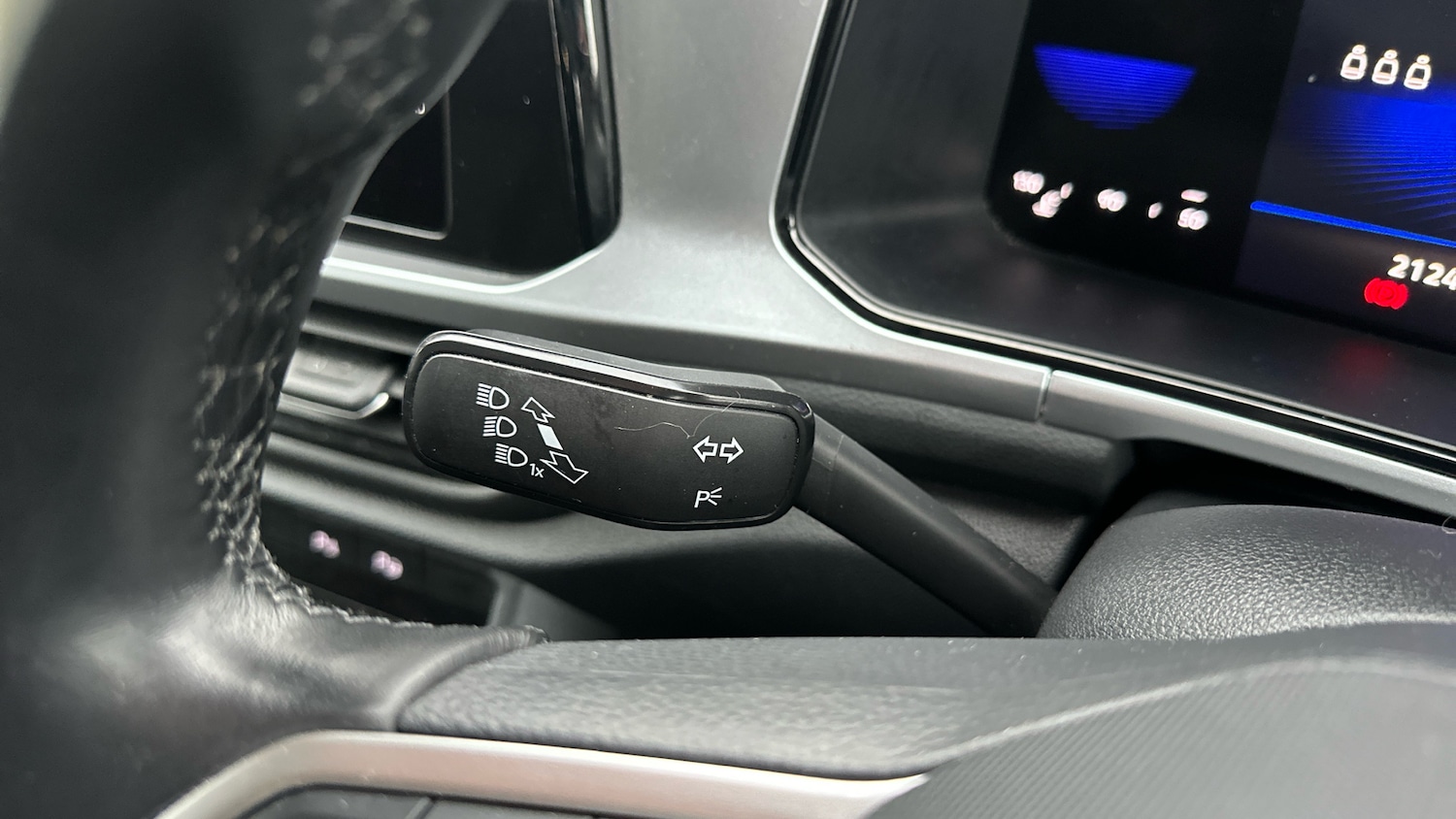 Used Volkswagen T-Roc 2024 for sale - 76776303: Photo 23