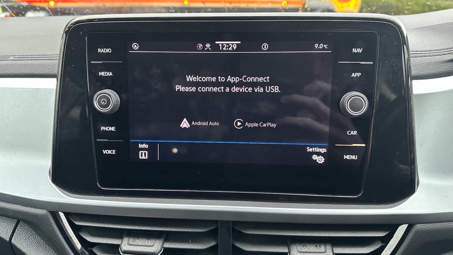 Used Volkswagen T-Roc 2024 for sale - 76776303: Photo 28