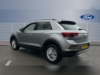 Used Volkswagen T-Roc 2024 for sale - 76776303: Photo