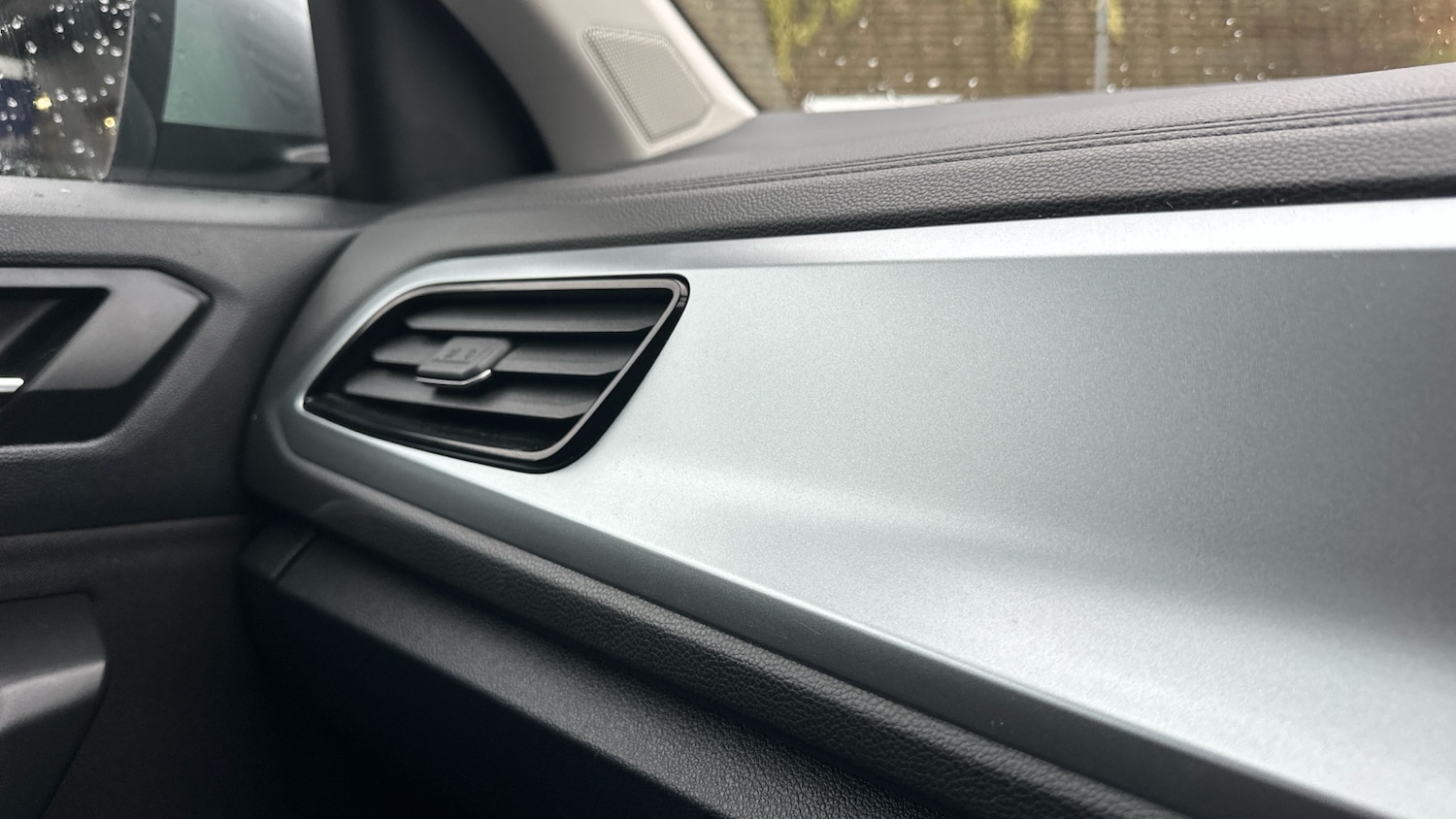 Used Volkswagen T-Roc 2024 for sale - 76776303: Photo 36