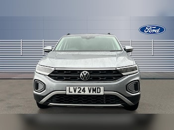 Used Volkswagen T-Roc 2024 for sale - 76776303: Photo