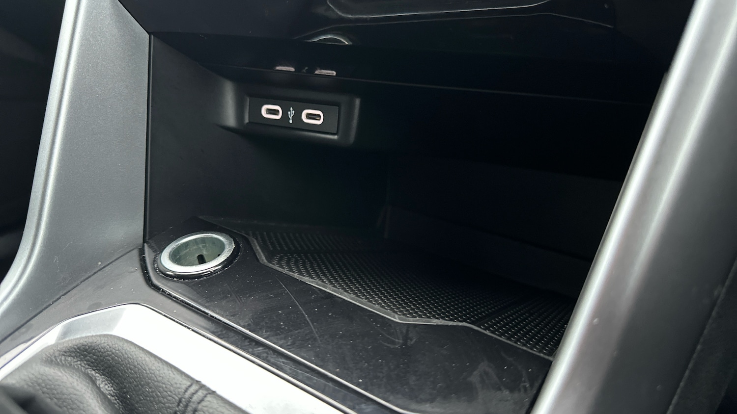 Used Volkswagen T-Roc 2024 for sale - 76776303: Photo 40