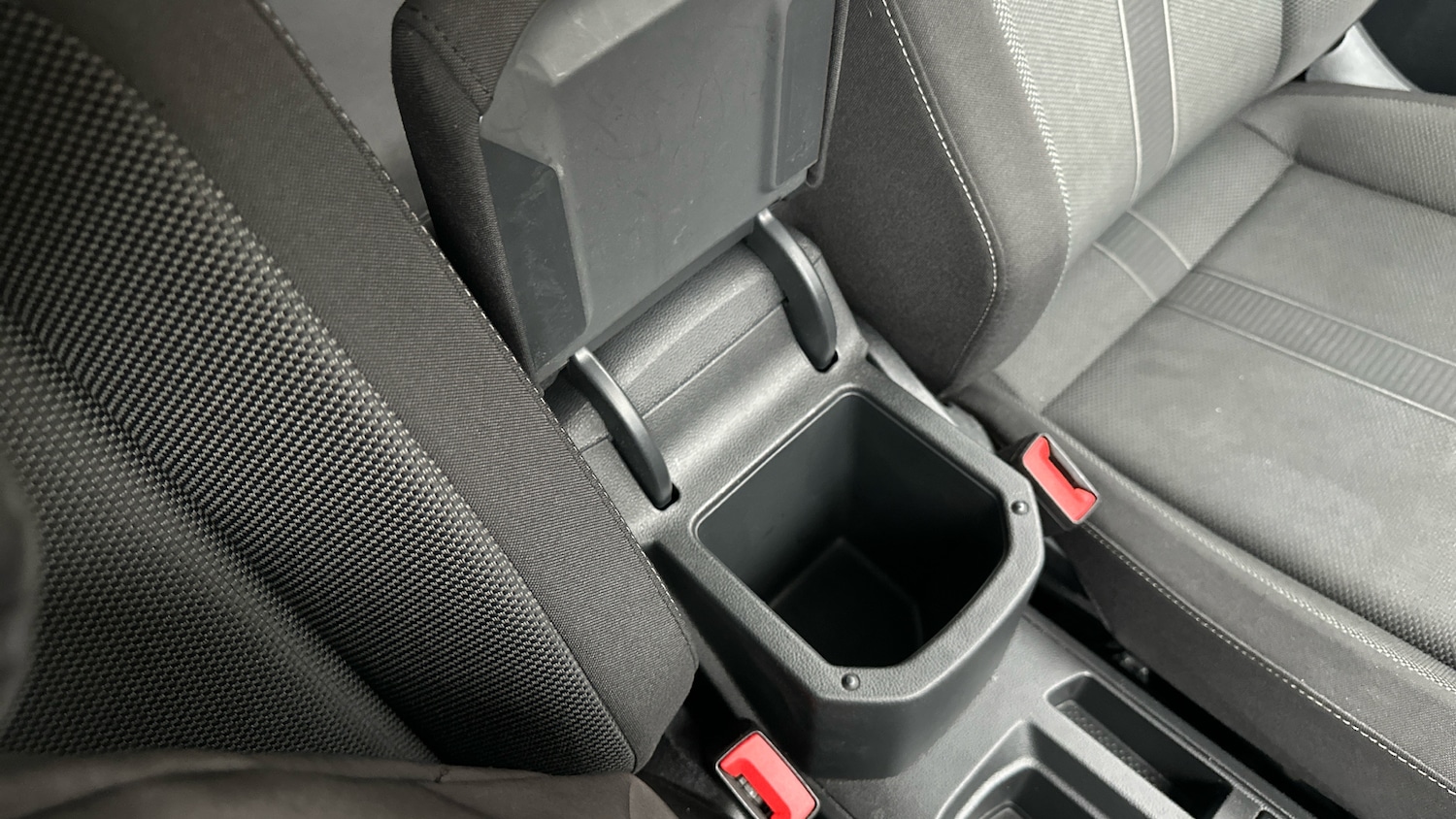 Used Volkswagen T-Roc 2024 for sale - 76776303: Photo 41