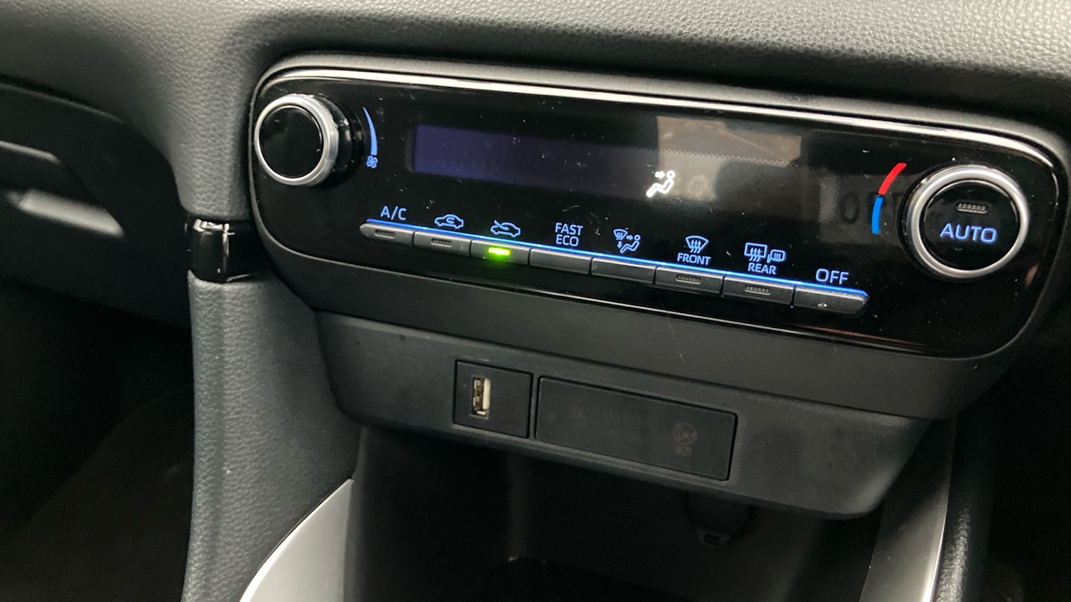 Used Toyota Yaris 2023 for sale - 76776301: Photo 31