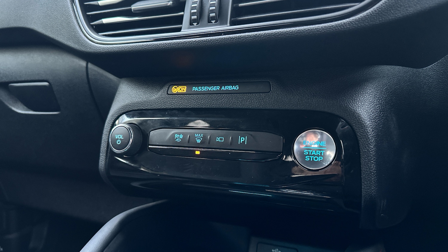 Used Ford Kuga 2025 for sale - 76627901: Photo 36