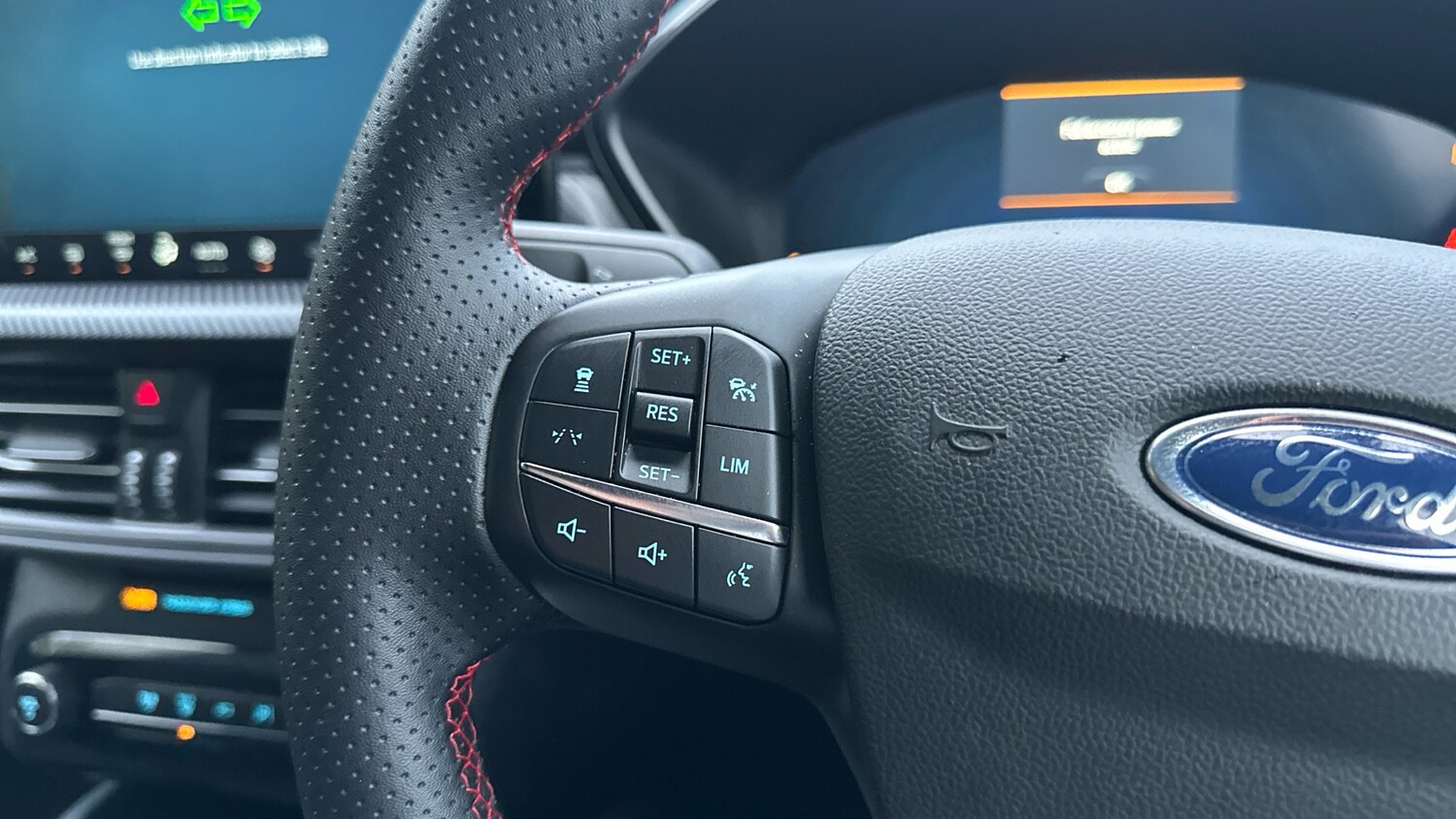 Used Ford Kuga 2025 for sale - 76627901: Photo 39