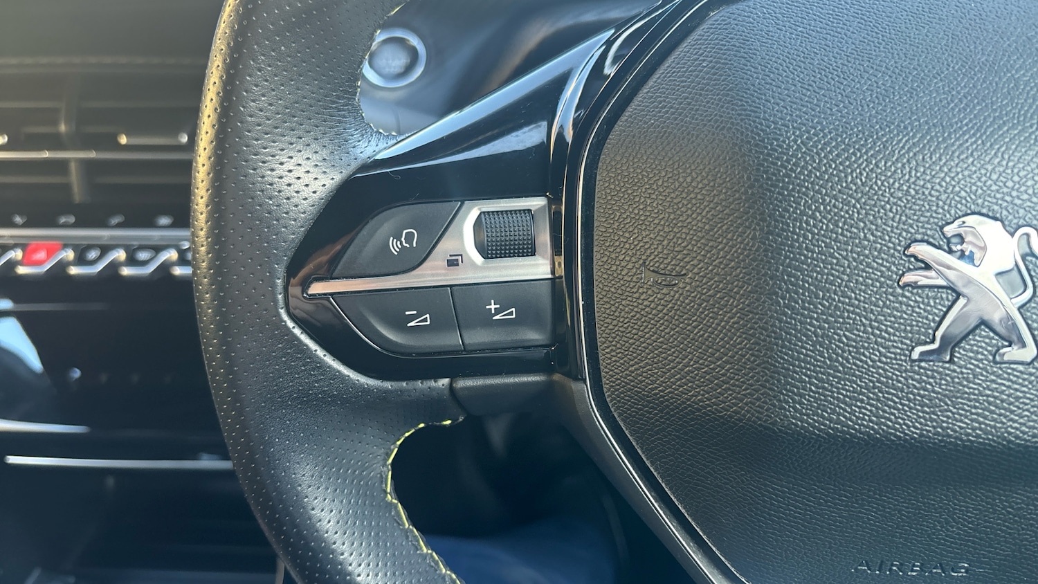 Used Peugeot 208 2021 for sale - 77743139: Photo 21