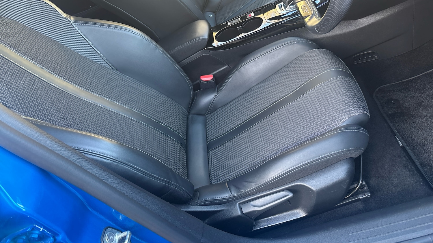 Used Peugeot 208 2021 for sale - 77743139: Photo 32