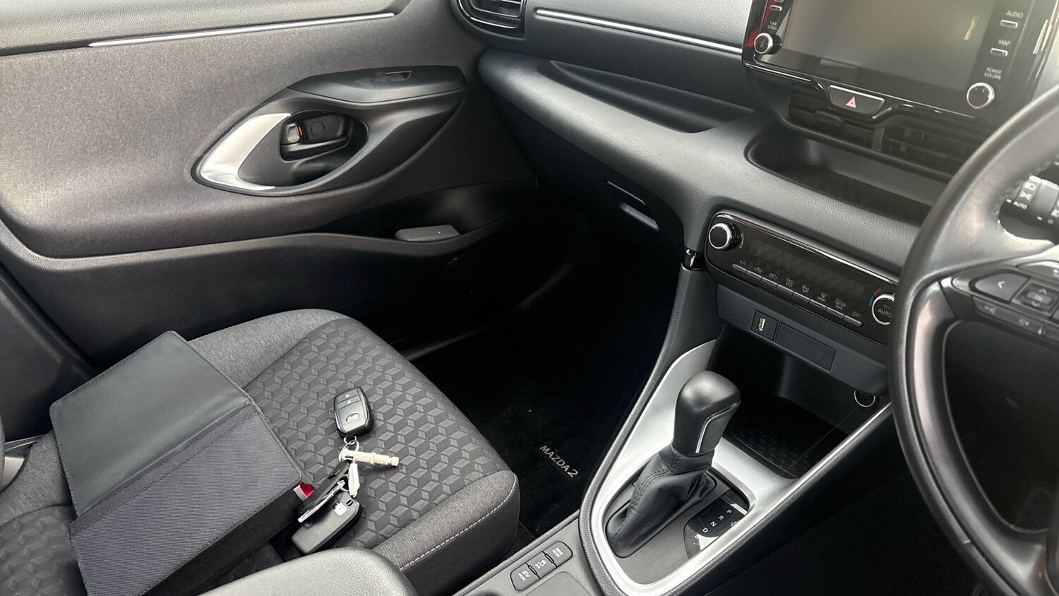 Used Mazda Mazda2 HYBRID 2023 for sale - 78161814: Photo 14