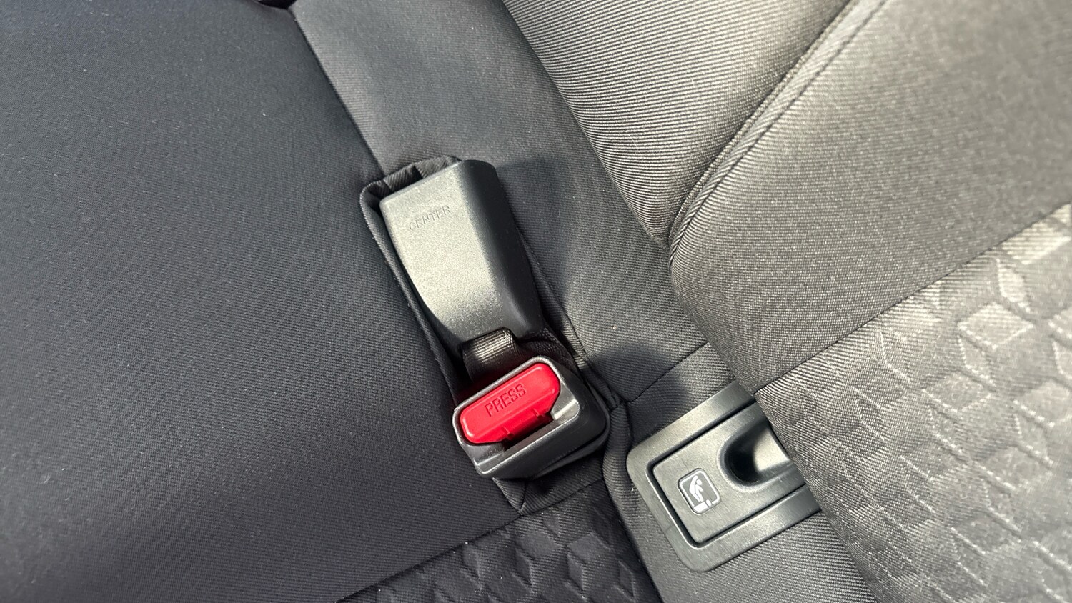 Used Mazda Mazda2 HYBRID 2023 for sale - 78161814: Photo 17