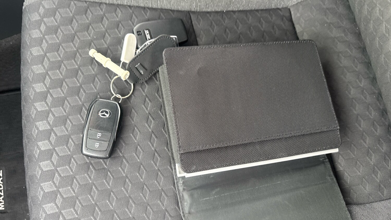 Used Mazda Mazda2 HYBRID 2023 for sale - 78161814: Photo 19