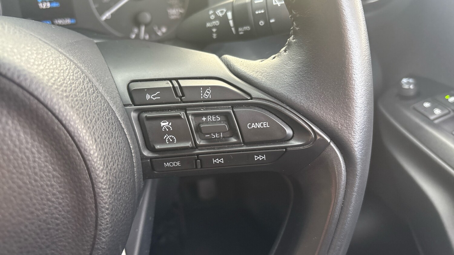 Used Mazda Mazda2 HYBRID 2023 for sale - 78161814: Photo 23