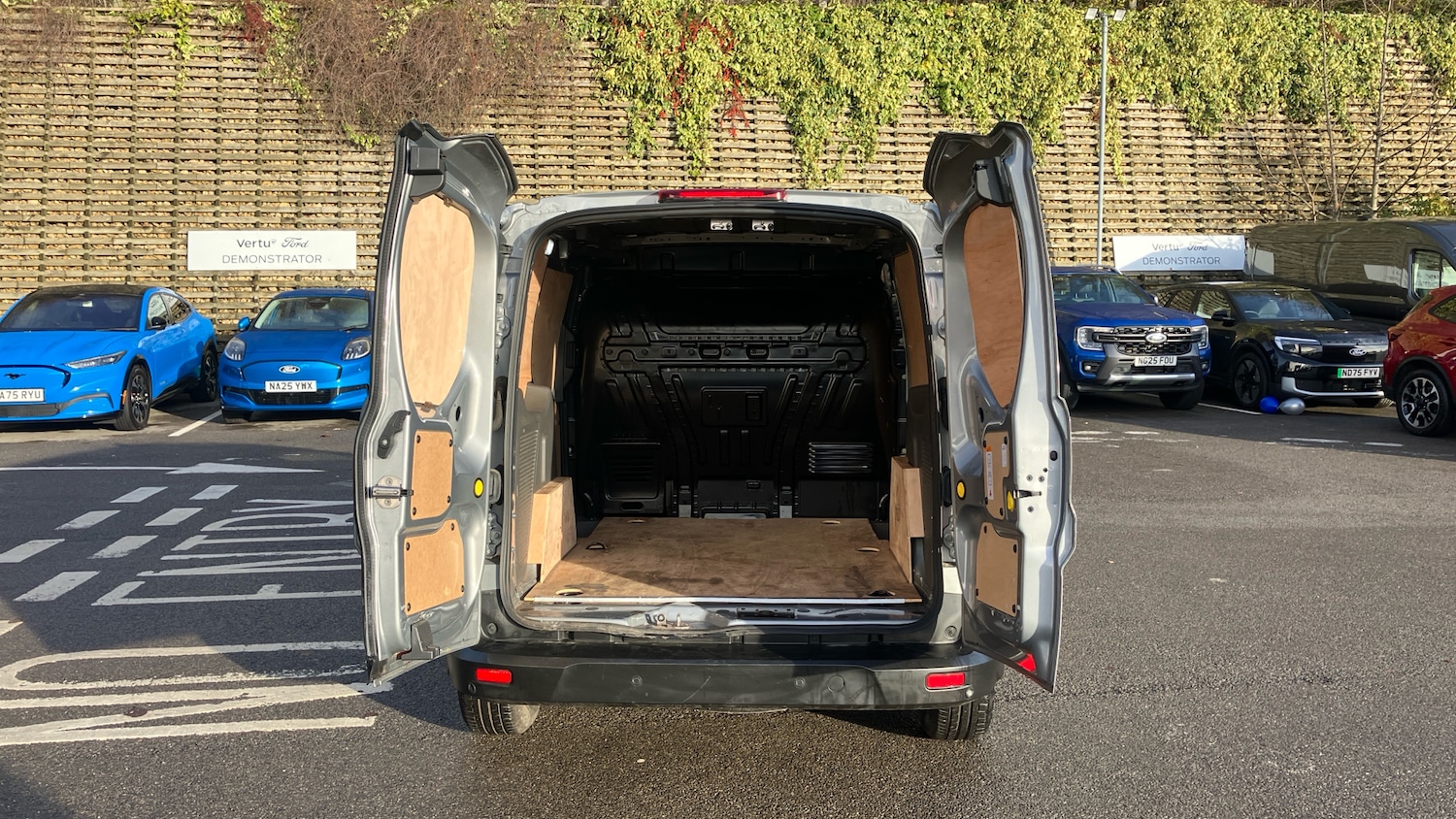 Used Ford Transit Connect 2024 for sale - 76817411: Photo 3