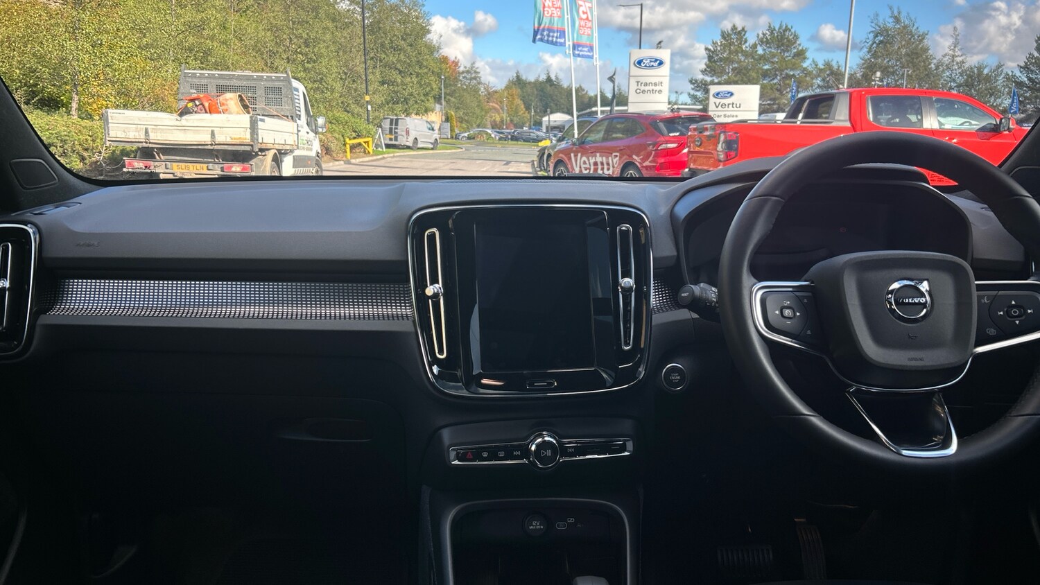 Used Volvo XC40 2023 for sale - 76076251: Photo 10