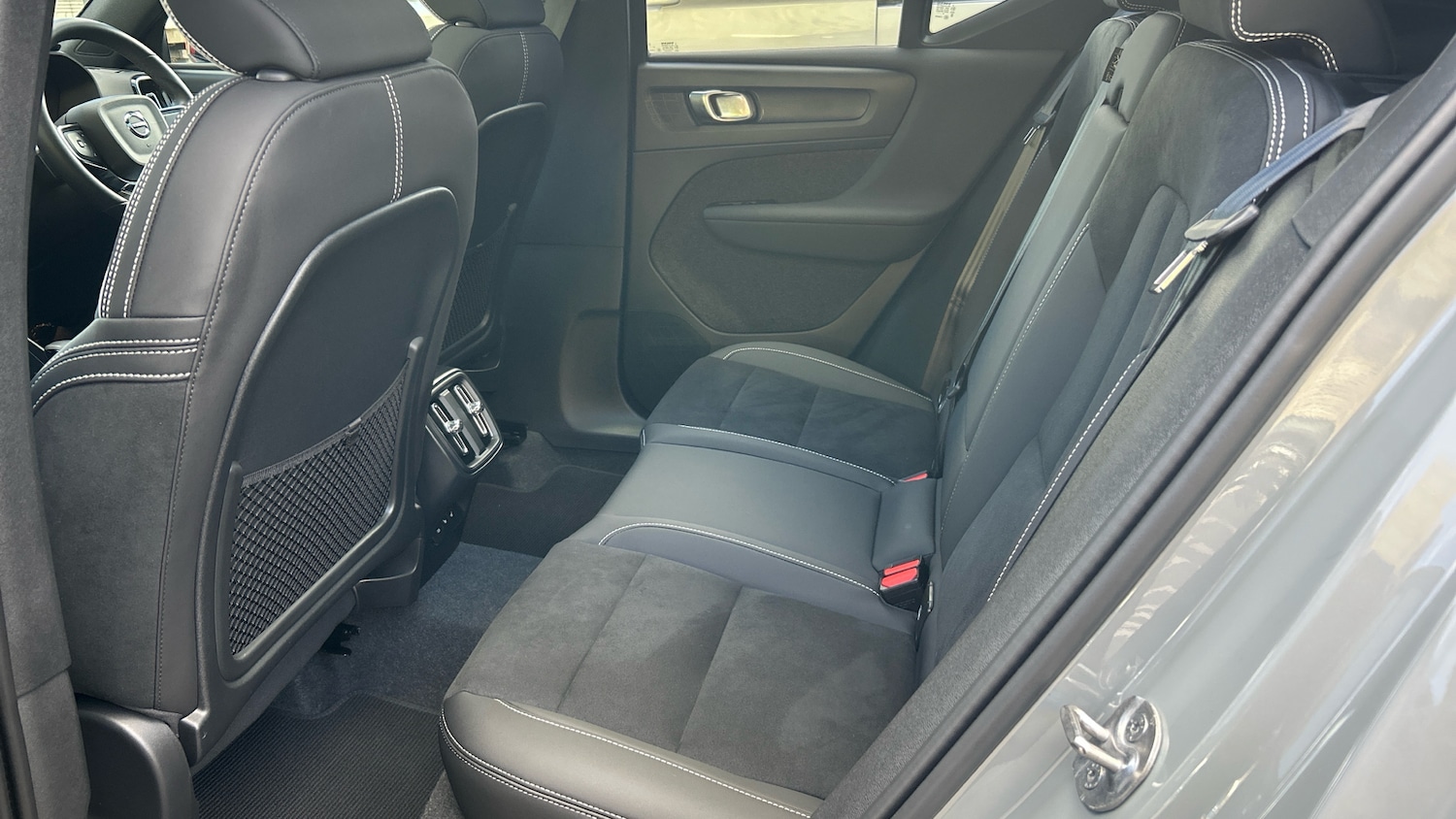 Used Volvo XC40 2023 for sale - 76076251: Photo 16