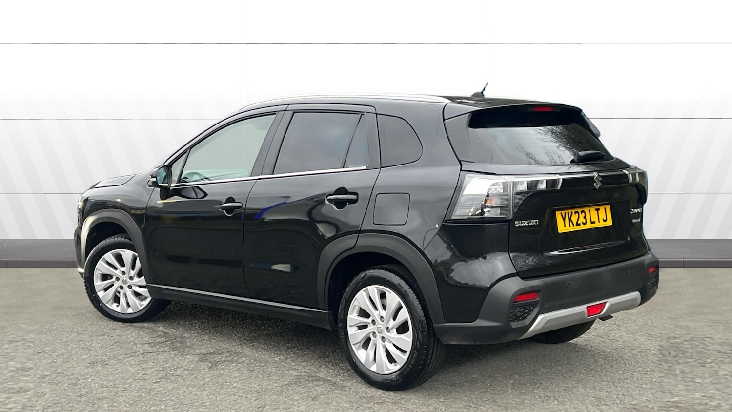 Used Suzuki SX4 S-Cross 2023 for sale - 77431540: Photo 2