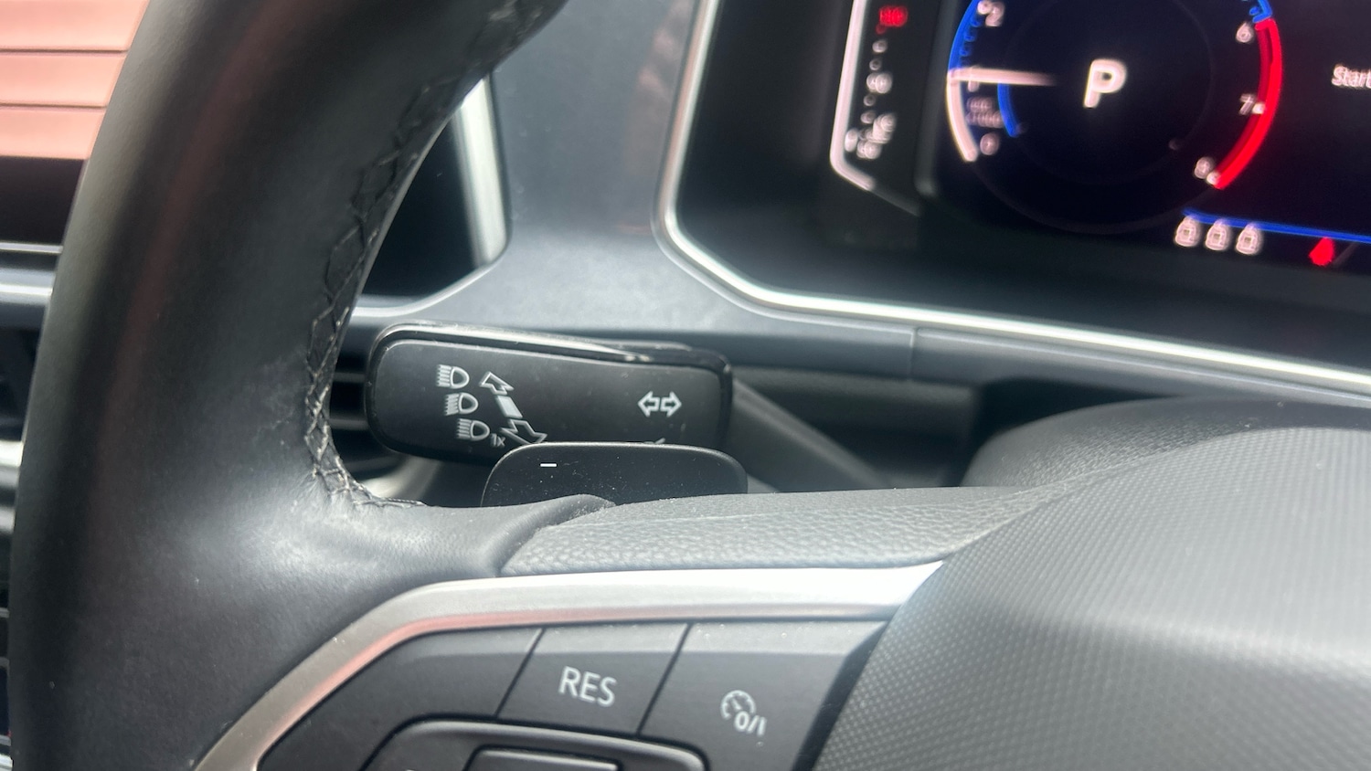 Used Volkswagen T-Roc 2023 for sale - 77813270: Photo 27