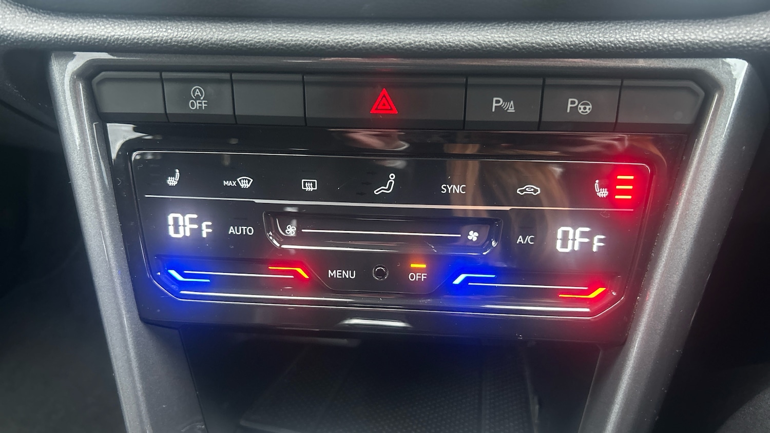 Used Volkswagen T-Roc 2023 for sale - 77813270: Photo 36