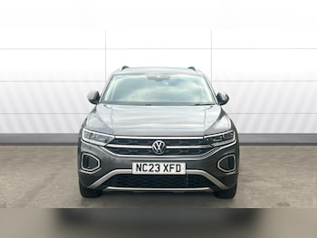 Used Volkswagen T-Roc 2023 for sale - 77813270: Photo