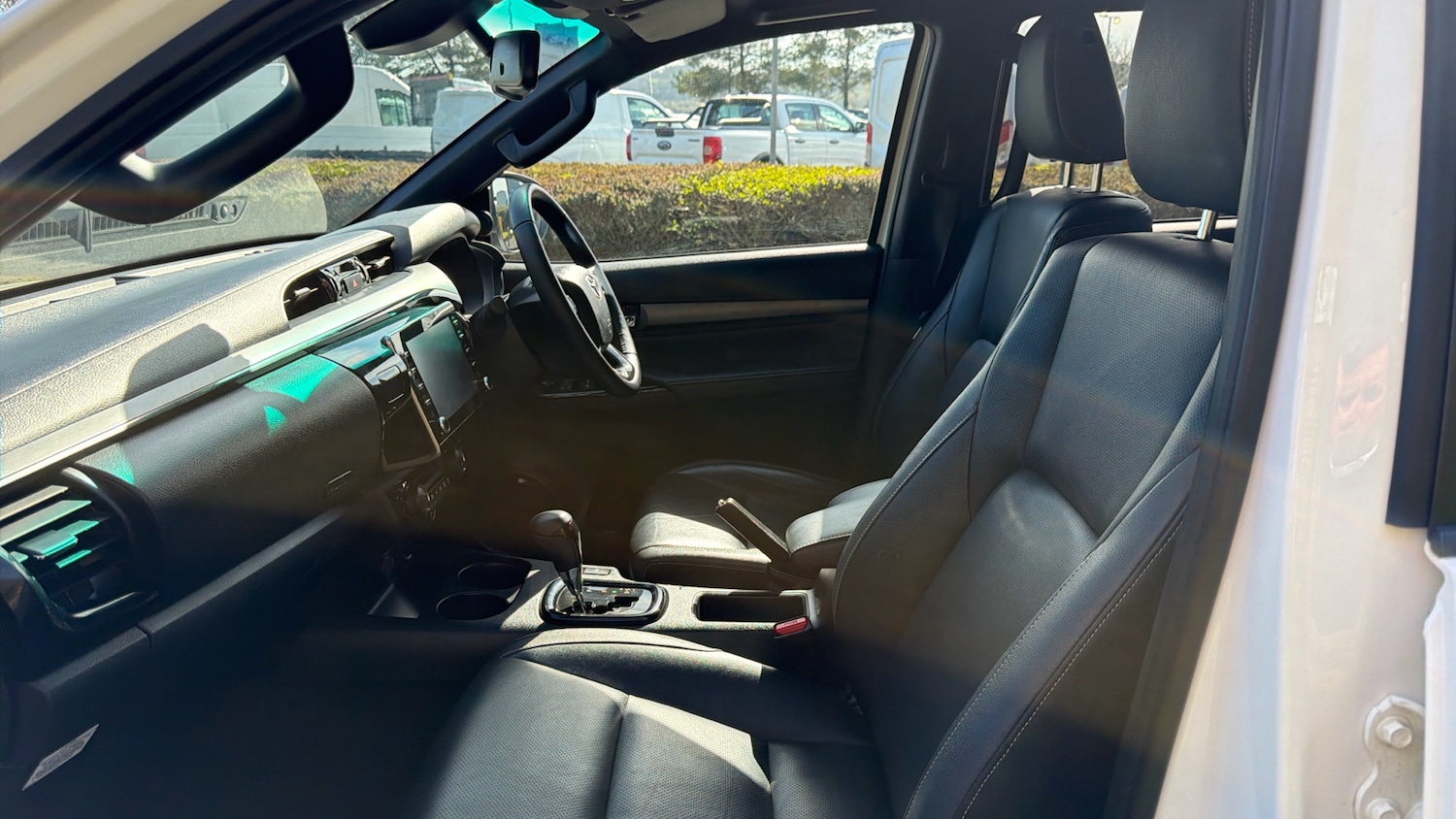 Used Toyota Hilux 2024 for sale - 78163167: Photo 13