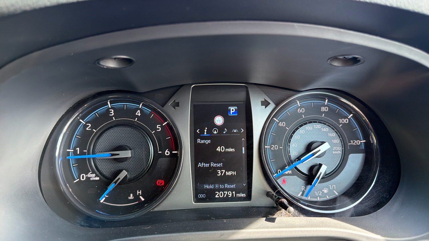 Used Toyota Hilux 2024 for sale - 78163167: Photo 19